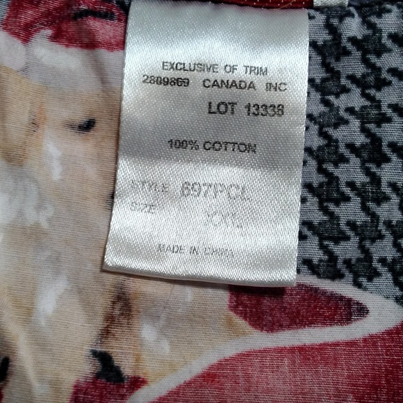 *SOLD* White Cross Scrubs Top Christmas Puppies - Picture 5 of 7